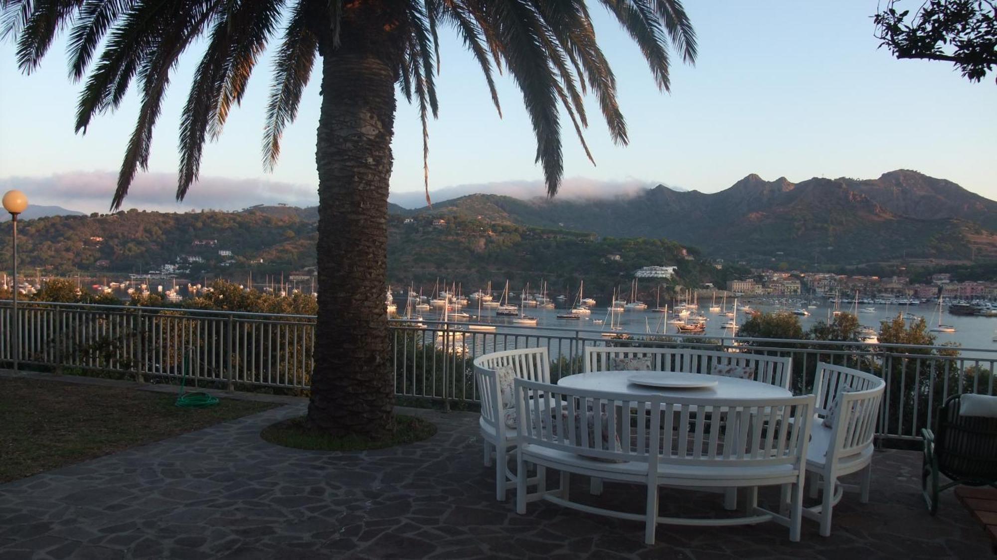 Casa William - Villa E 2 Dependance Porto Azzurro Eksteriør bilde